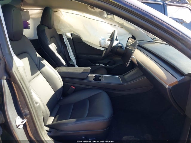 2023 TESLA MODEL 3 5YJ3E1EA4PF676338 Photo 4