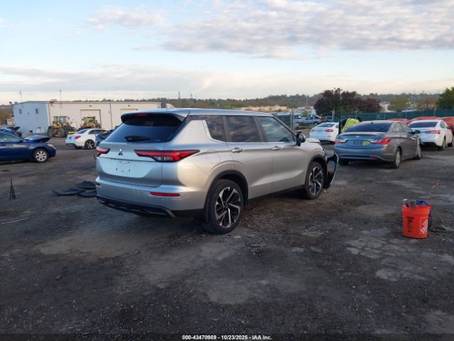 2022 MITSUBISHI OUTLANDER JA4J4TA81NZ019474 Photo 3