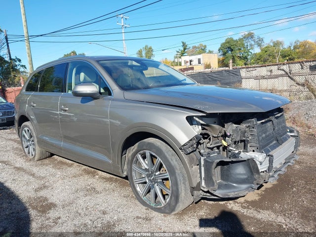 2017 AUDI Q7 WA1LAAF76HD021762 Photo 0