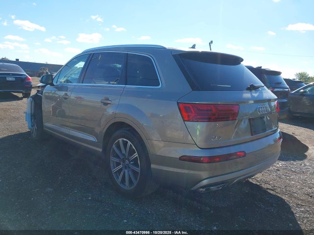 2017 AUDI Q7 WA1LAAF76HD021762 Photo 2
