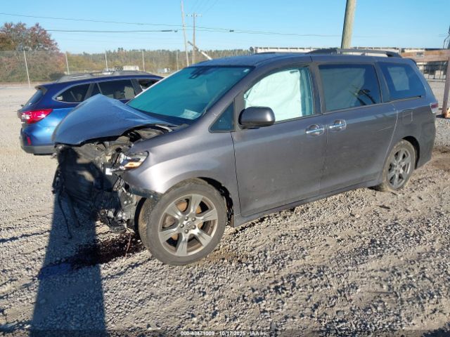 2018 TOYOTA SIENNA 5TDXZ3DC2JS952619 Photo 1