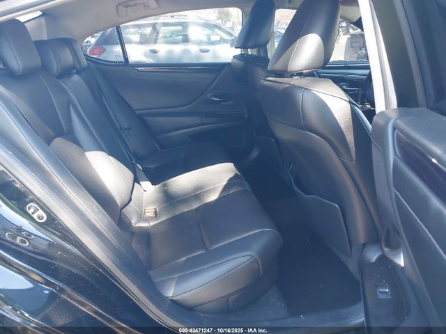 Lexus ES 300H 2021 58ADA1C19MU001465 Image 8