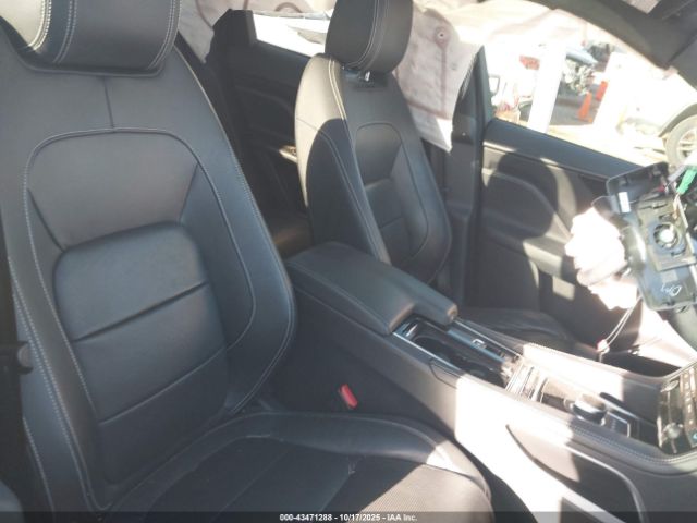 2019 JAGUAR F-PACE SADCM2FVXKA367800 Photo 4