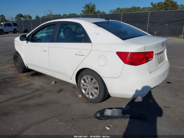 2013 KIA FORTE KNAFU4A26D5732774 Photo 2