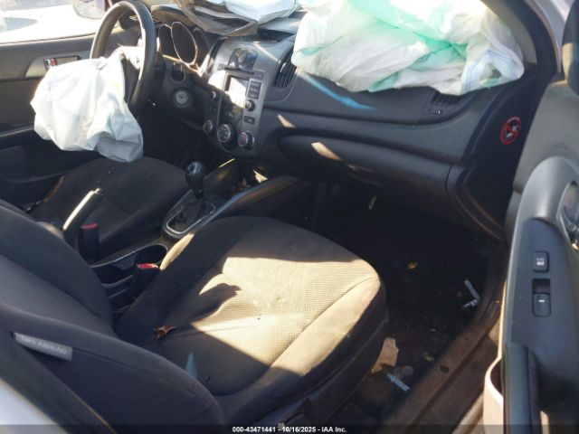 2013 KIA FORTE KNAFU4A26D5732774 Photo 4