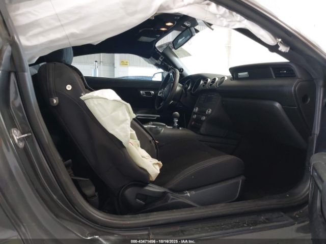 2019 FORD MUSTANG 1FA6P8TH8K5118198 Photo 4