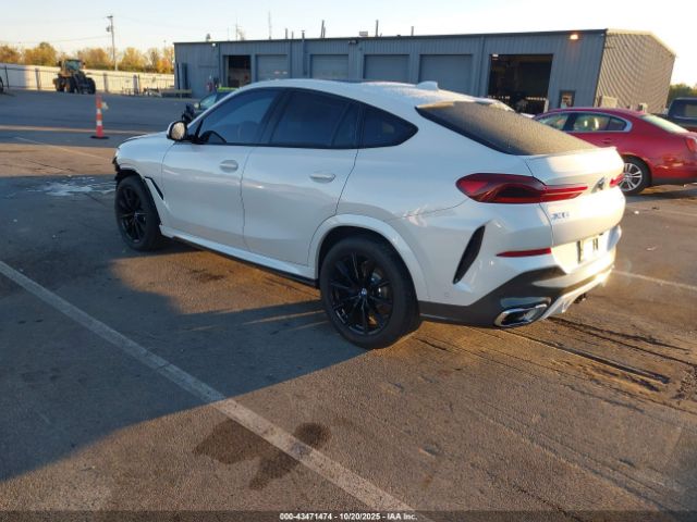 2021 BMW X6 5UXCY6C09M9H71208 Photo 2