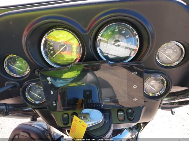 2013 HARLEY-DAVIDSON FLHTK 1HD1KEM15DB677939 Photo 6