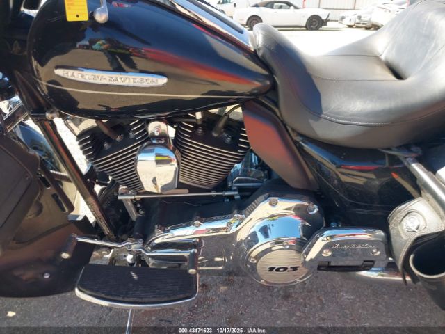 2013 HARLEY-DAVIDSON FLHTK 1HD1KEM15DB677939 Photo 8