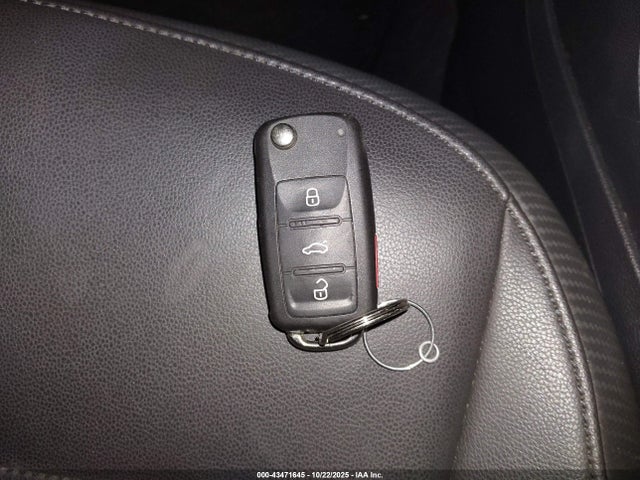 Продажа на аукционе авто 2014 Volkswagen Beetle 2.0l Tdi, vin: 3VWJL7AT5EM646486, номер лота: 43471645