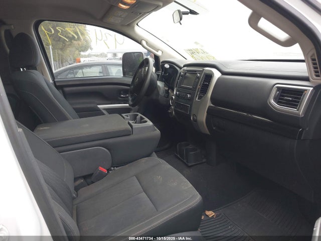 Продаж на аукціоні авто 2019 Nissan Titan Xd Sv Diesel, vin: 1N6BA1F37KN522169, номер лоту: 43471734