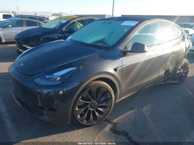 2024 TESLA MODEL Y 7SAYGDEF9RF054062 Photo 1