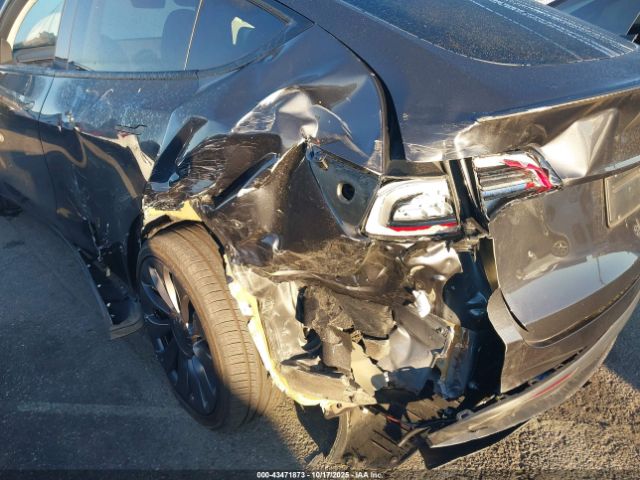 2024 TESLA MODEL Y 7SAYGDEF9RF054062 Photo 5