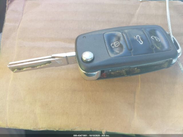 2011 VOLKSWAGEN TIGUAN WVGAV7AX5BW510883 Photo 10