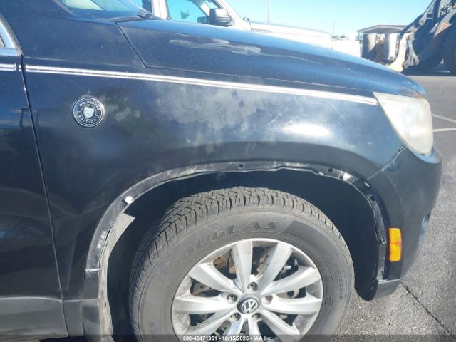 2011 VOLKSWAGEN TIGUAN WVGAV7AX5BW510883 Photo 5