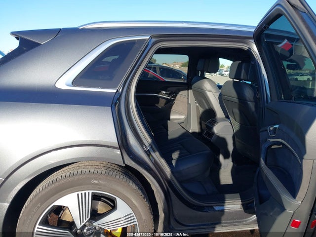 2019 AUDI E-TRON WA1VAAGE1KB008281 Photo 7