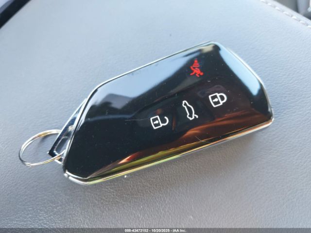 2023 VOLKSWAGEN ID.4 1V2WNPE8XPC052696 Photo 10