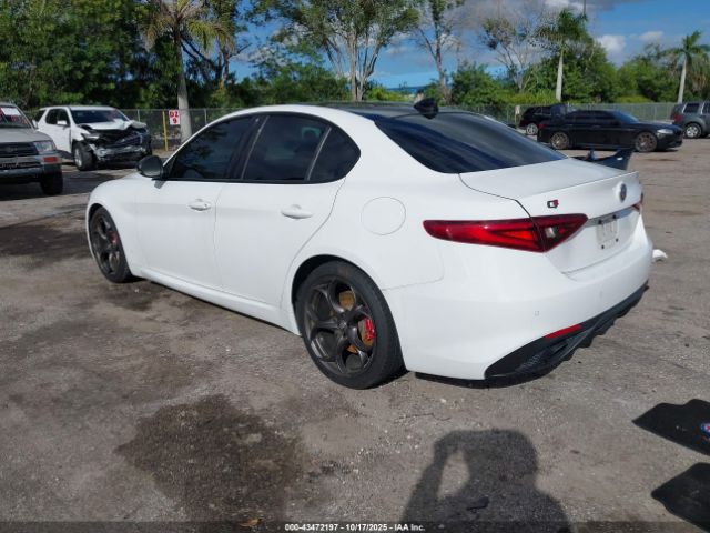 2021 ALFA ROMEO GIULIA ZARFAMBN4M7642313 Photo 2
