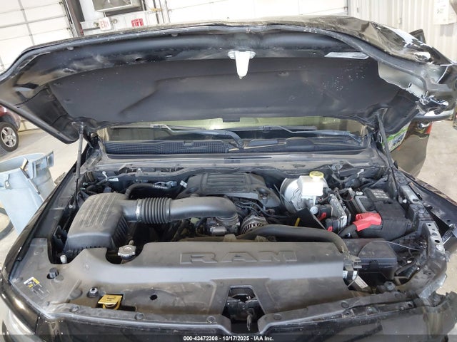 1C6SRFJT6NN400558 RAM 1500 Laramie 4x4 5&#039;7 Box