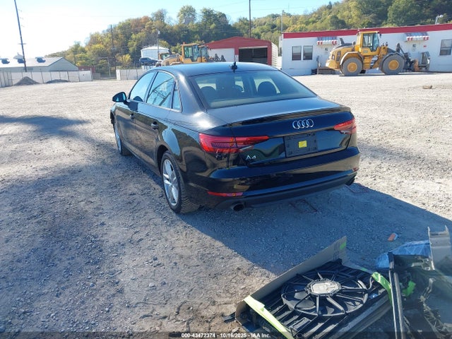 43472374 :رقم المزاد ، WAUGNAF43HN032436 vin ، 2017 Audi A4 2.0t Premium مزاد بيع