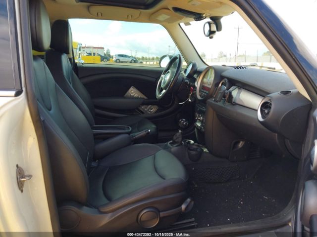 2012 MINI COOPER CLUBMAN WMWZF3C52CT189670 Photo 4