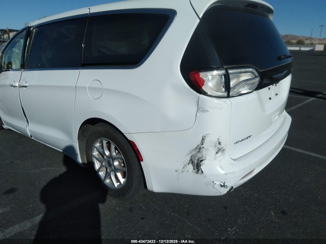 43472422 :رقم المزاد ، 2C4RC1CG3NR160139 vin ، 2022 Chrysler Voyager Lx مزاد بيع