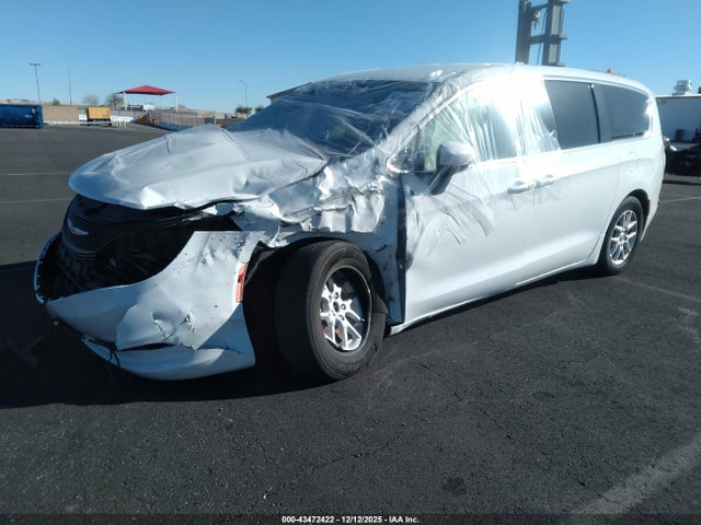 2022 CHRYSLER VOYAGER 2C4RC1CG3NR160139 Photo 1