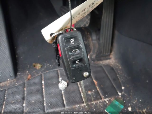 2014 VOLKSWAGEN BEETLE 3VWFP7AT4EM627552 Photo 10