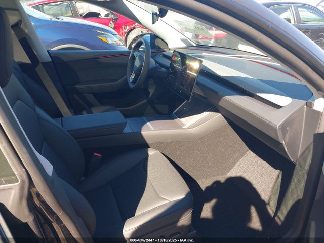 Продажа на аукционе авто 2026 Tesla Model Y, vin: 7SAYGDEE2TF364133, номер лота: 43472447