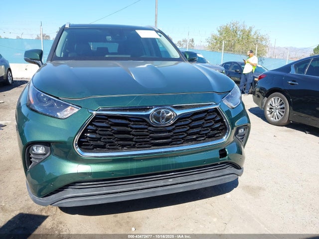 5TDKBRCH0PS578700 Toyota Highlander