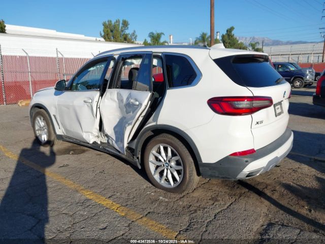 2020 BMW X5 5UXCR4C09L9C10734 Photo 2