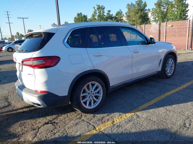 2020 BMW X5 5UXCR4C09L9C10734 Photo 3