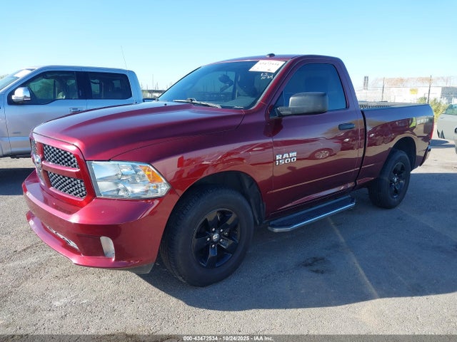 3C6JR6AG3JG244111 RAM 1500 Express 4x2 6&#039;4 Box