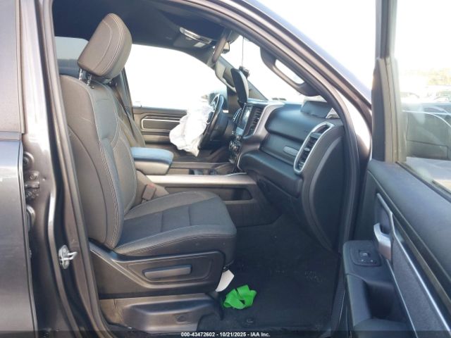 2021 RAM 1500 1C6RRFFG0MN682754 Photo 4