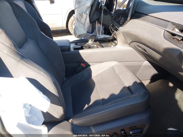 2025 LEXUS RX 450H+ JTJCJMGA5S2027179 Photo 4