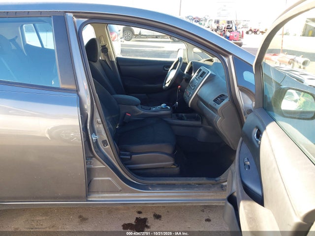 1N4BZ0CP0HC300435 Nissan LEAF S