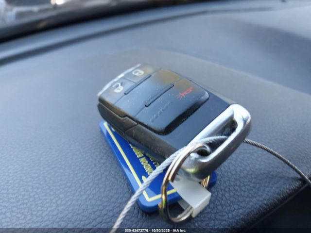 2020 RAM 2500 3C6UR5CL3LG302920 Photo 10