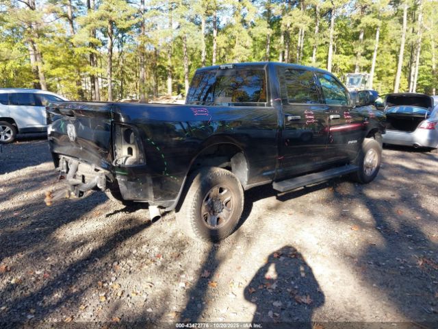 2020 RAM 2500 3C6UR5CL3LG302920 Photo 3