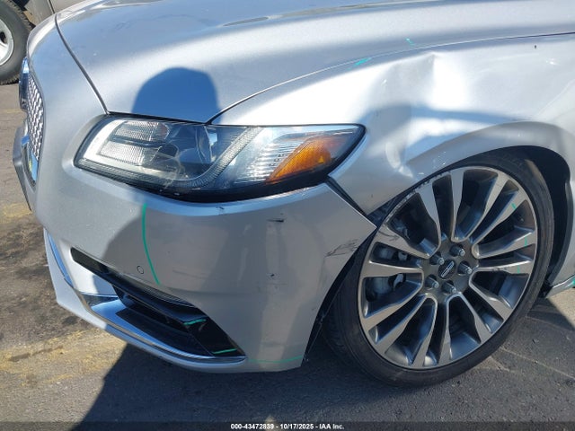1LN6L9SP1H5608586 Lincoln Continental Select