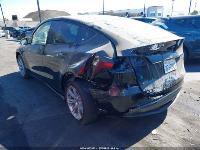 2023 TESLA MODEL Y 7SAYGDEE4PA137965 Photo 2