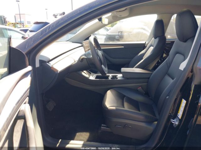 2023 TESLA MODEL Y 7SAYGDEE4PA137965 Photo 4