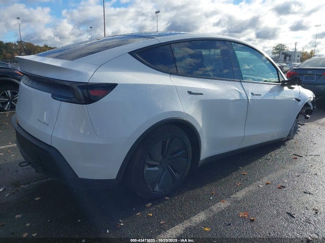 2026 TESLA MODEL Y 7SAYGDEE9TF386369 Photo 3