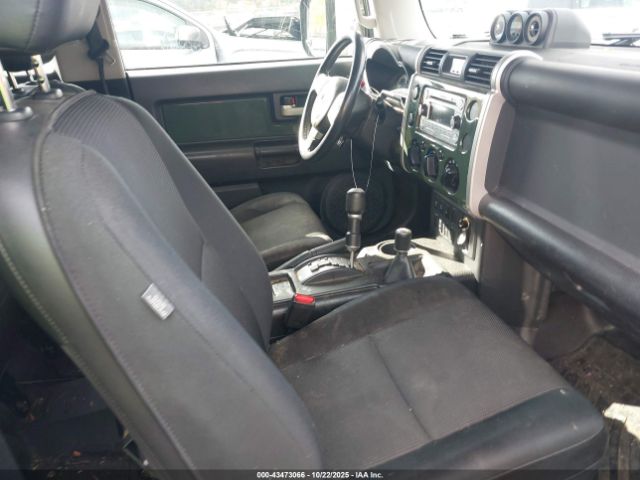 2014 TOYOTA FJ CRUISER JTEBU4BF5EK190603 Photo 4