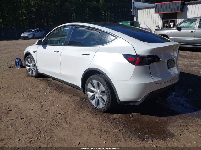 2023 TESLA MODEL Y 7SAYGDEE3PA114435 Photo 2