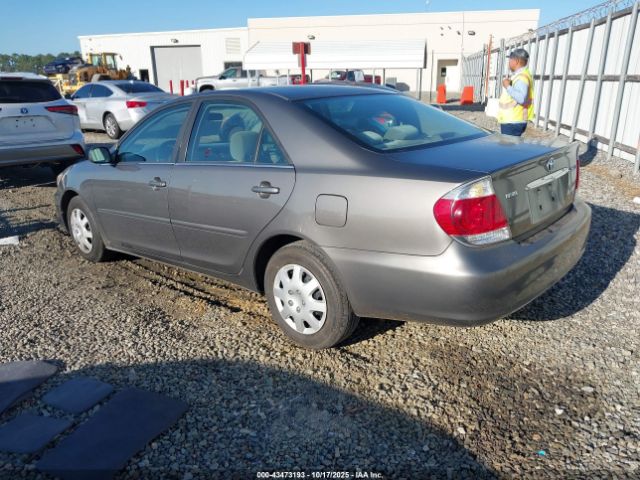 2005 TOYOTA CAMRY 4T1BE32KX5U523368 Photo 2