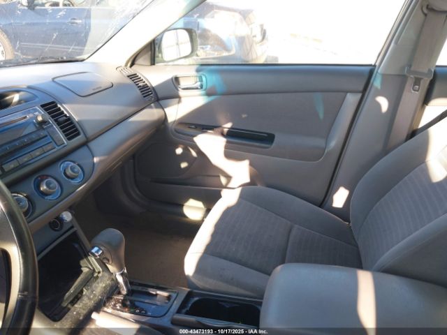 2005 TOYOTA CAMRY 4T1BE32KX5U523368 Photo 4