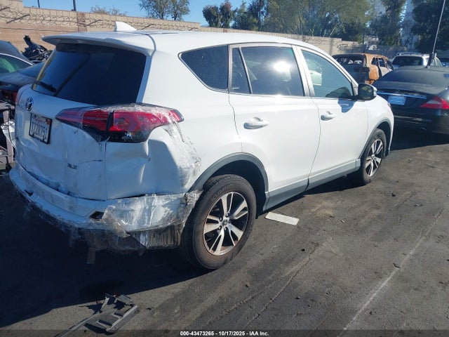 JTMWFREV5HJ143436 Toyota Rav4 Xle
