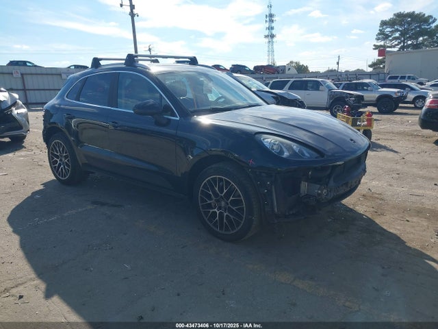 2016 PORSCHE MACAN WP1AB2A5XGLB48071