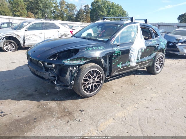 2016 PORSCHE MACAN WP1AB2A5XGLB48071 Photo 1