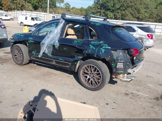 2016 PORSCHE MACAN WP1AB2A5XGLB48071 Photo 2